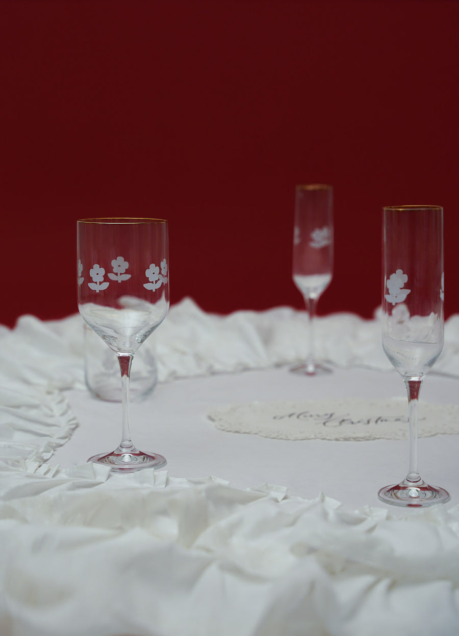 Set of 6 Little Flower Engraved Champagne Glasses